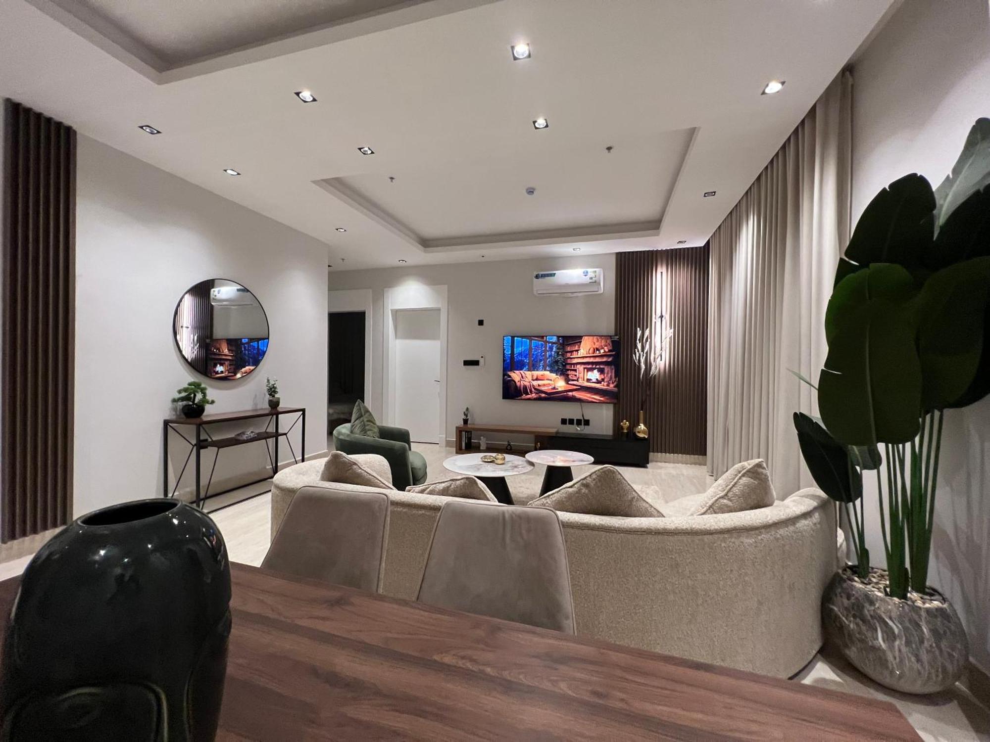 Luxy 2bd Near The Blvd Apartment