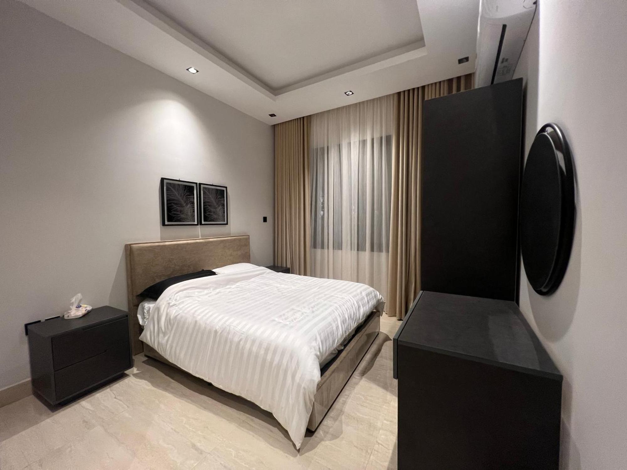 Luxy 2bd Near The Blvd