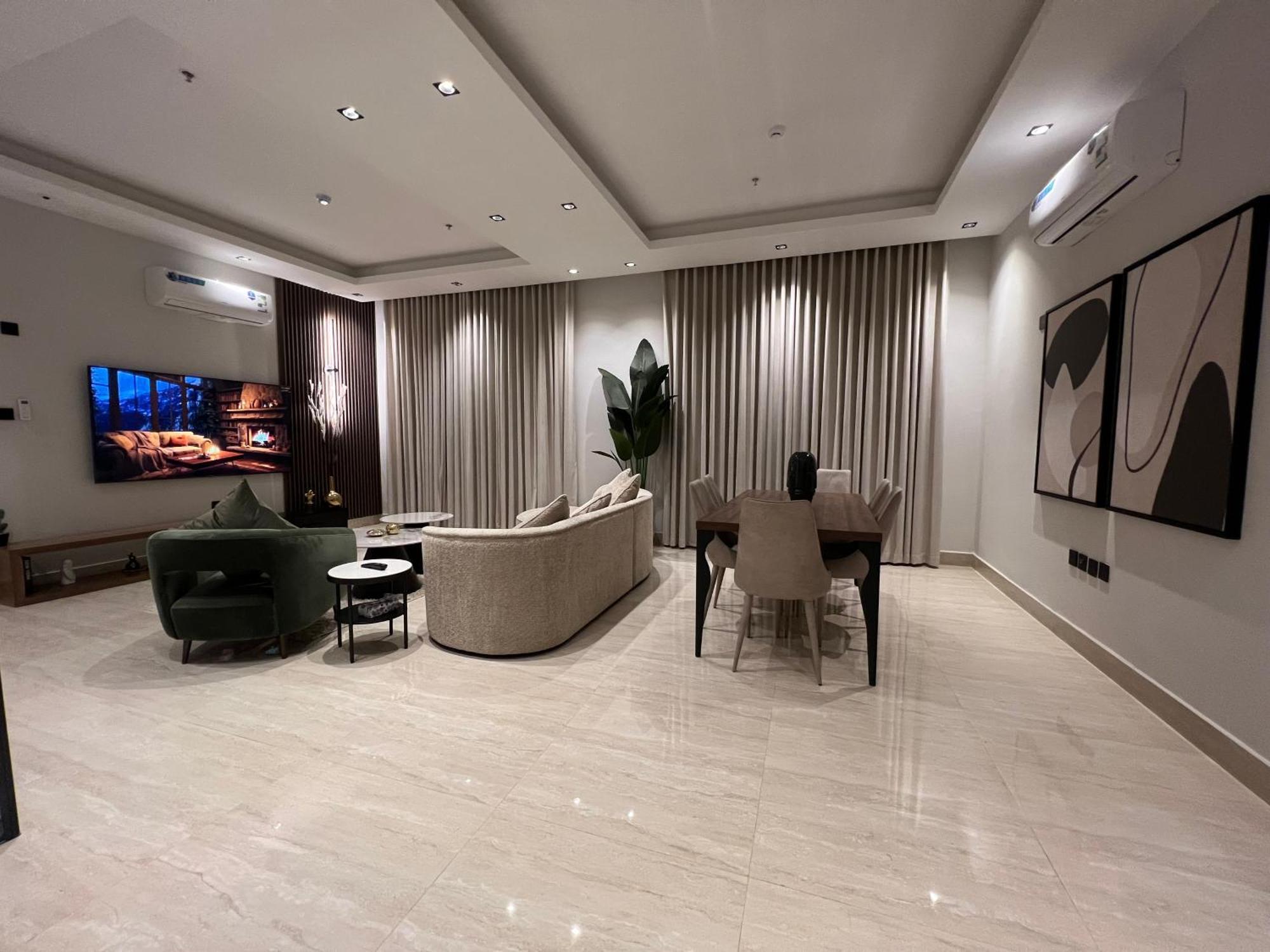 Apartment Luxy 2bd Near The Blvd *
