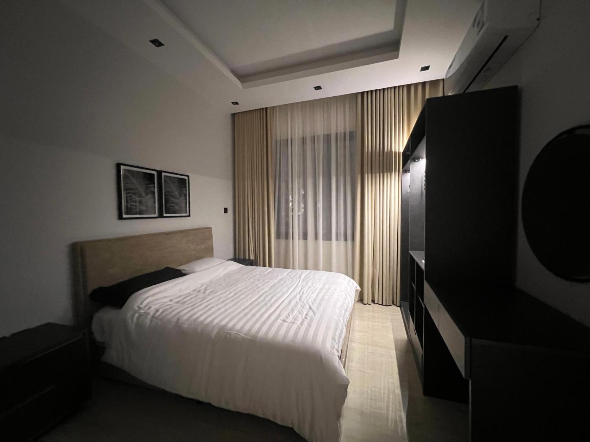 Luxy 2bd Near The Blvd